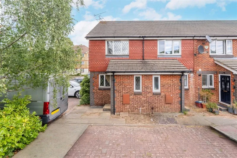 2 bed house for sale — Draymans Way, Isleworth