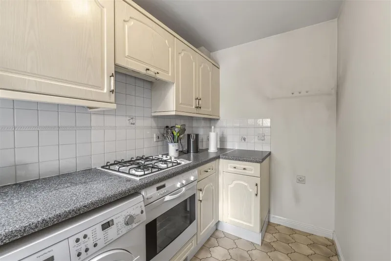 Draymans Way, Isleworth, photo 10