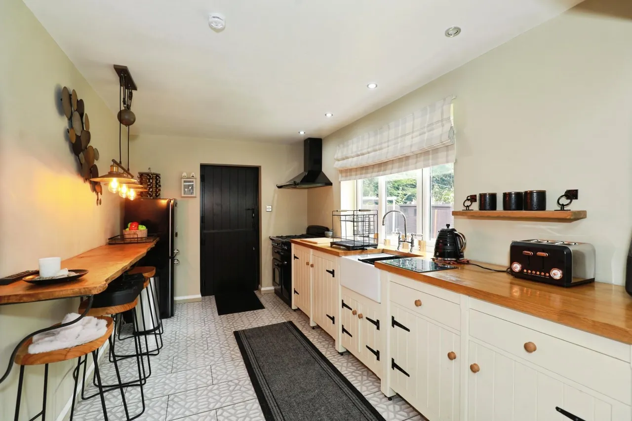 Ash Grove, Blythe Bridge, ST11, photo 2