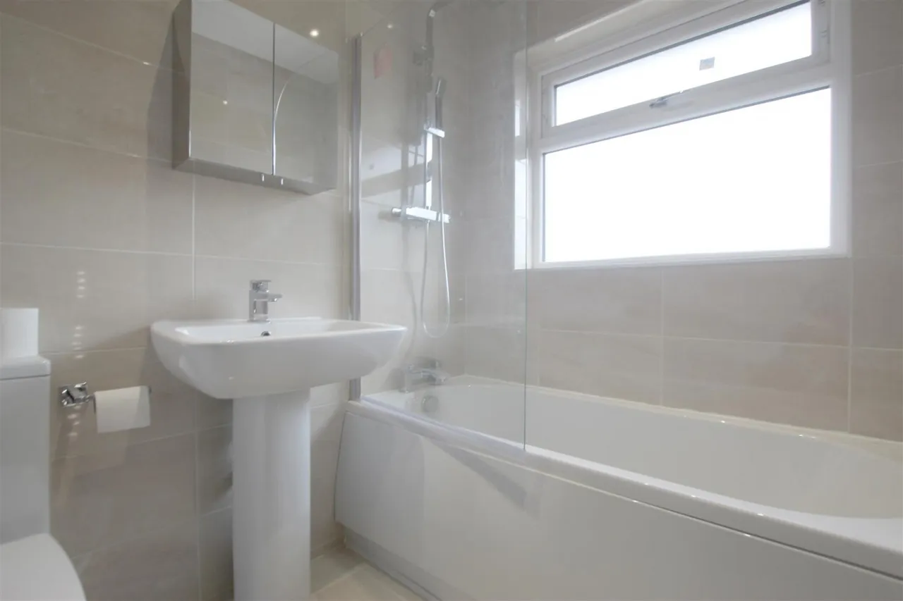 Grange Road, Eldwick, BD16, photo 14