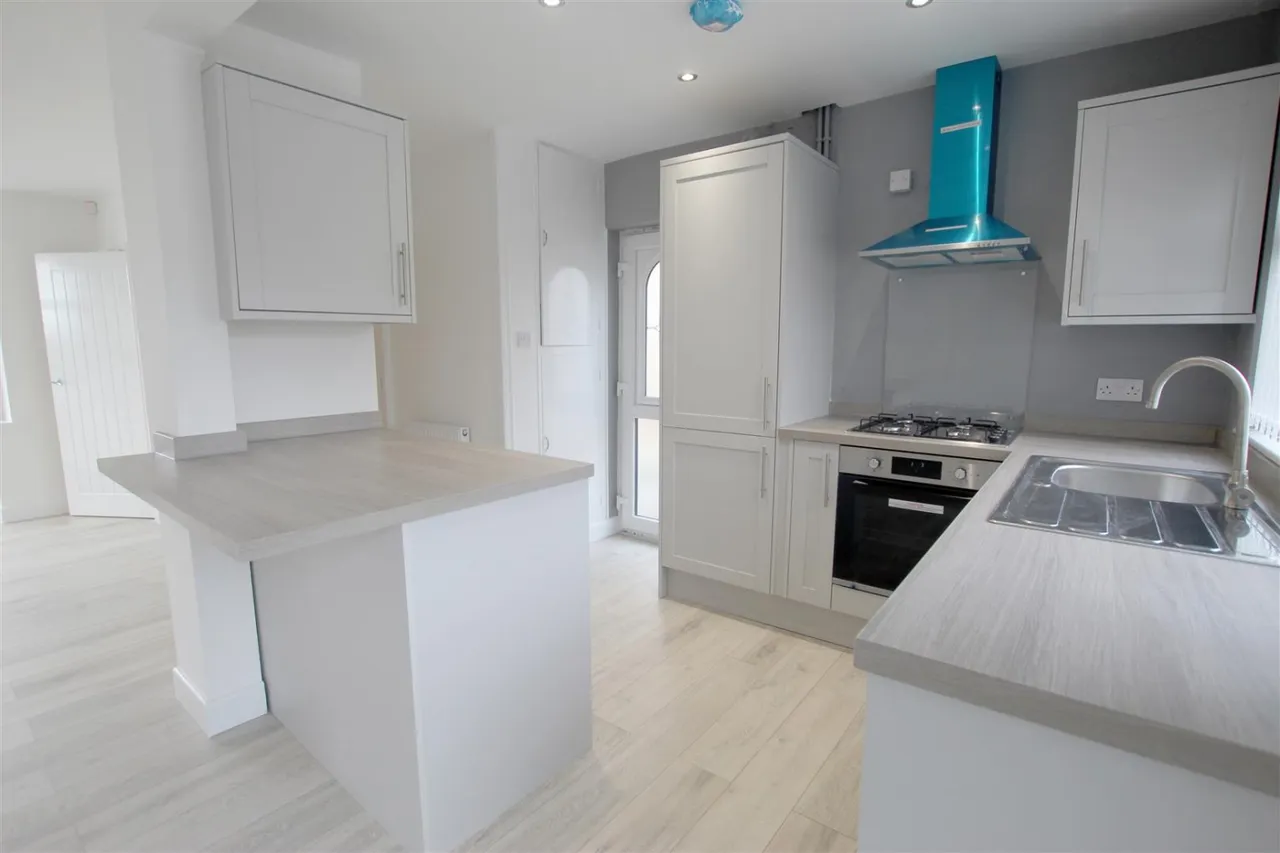Grange Road, Eldwick, BD16, photo 2