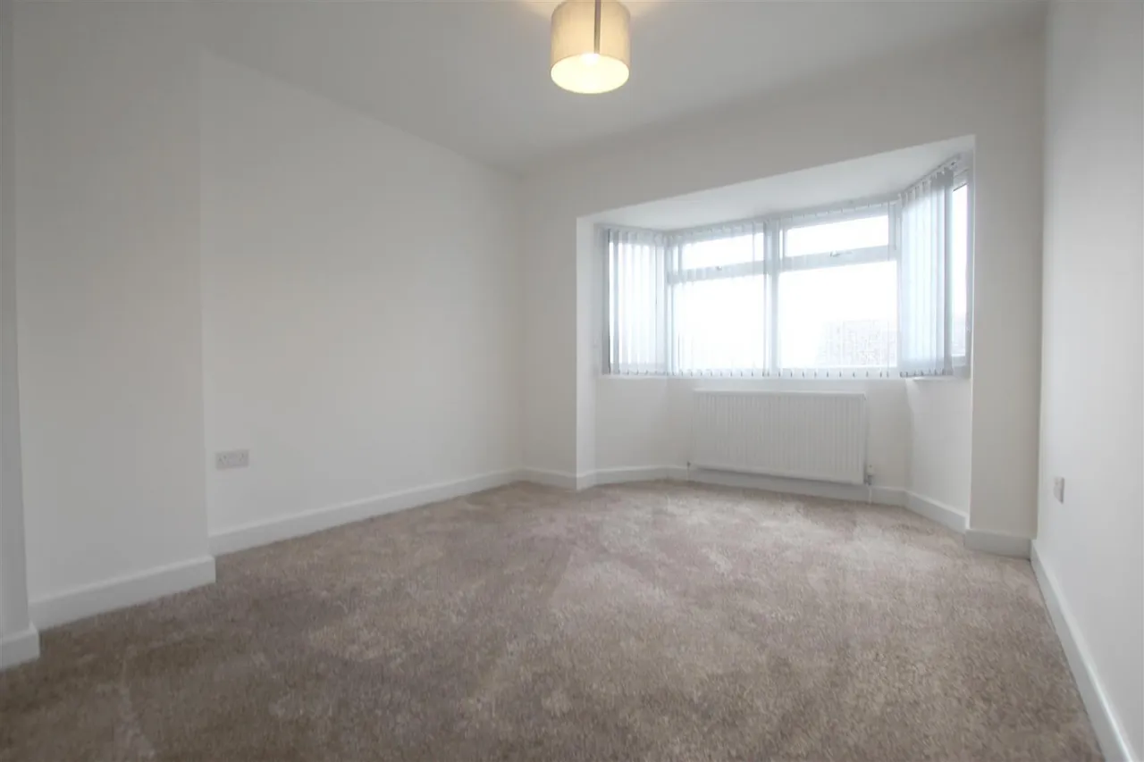 Grange Road, Eldwick, BD16, photo 11