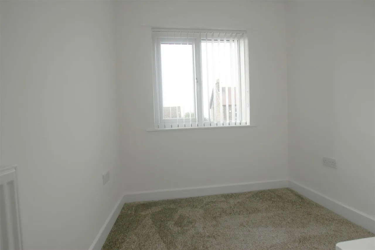 Grange Road, Eldwick, BD16, photo 13