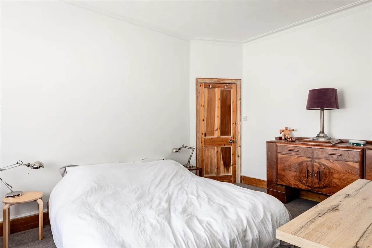 Aldbourne Road, London, W12, photo 6