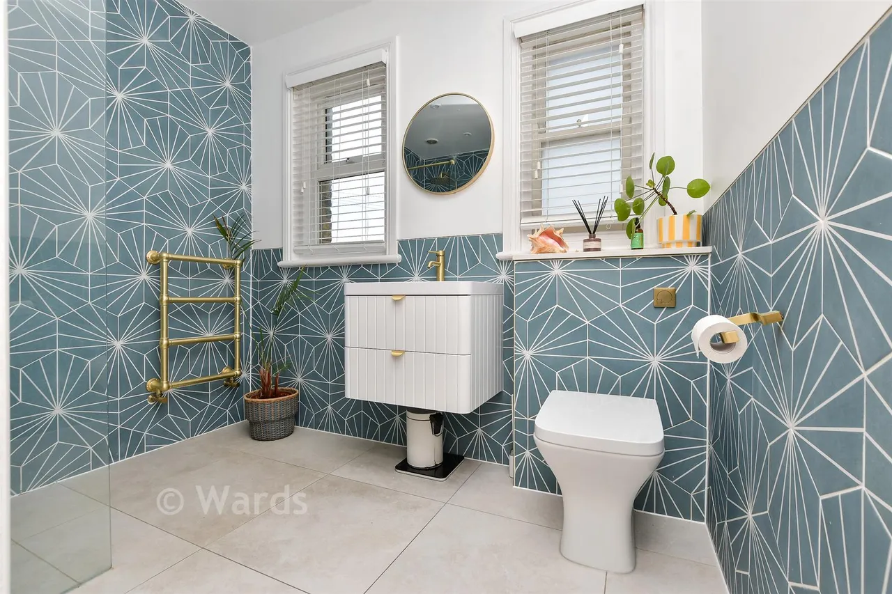 Pierremont Avenue, Broadstairs, CT10, photo 18