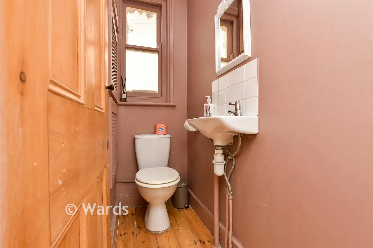 Pierremont Avenue, Broadstairs, CT10, photo 11