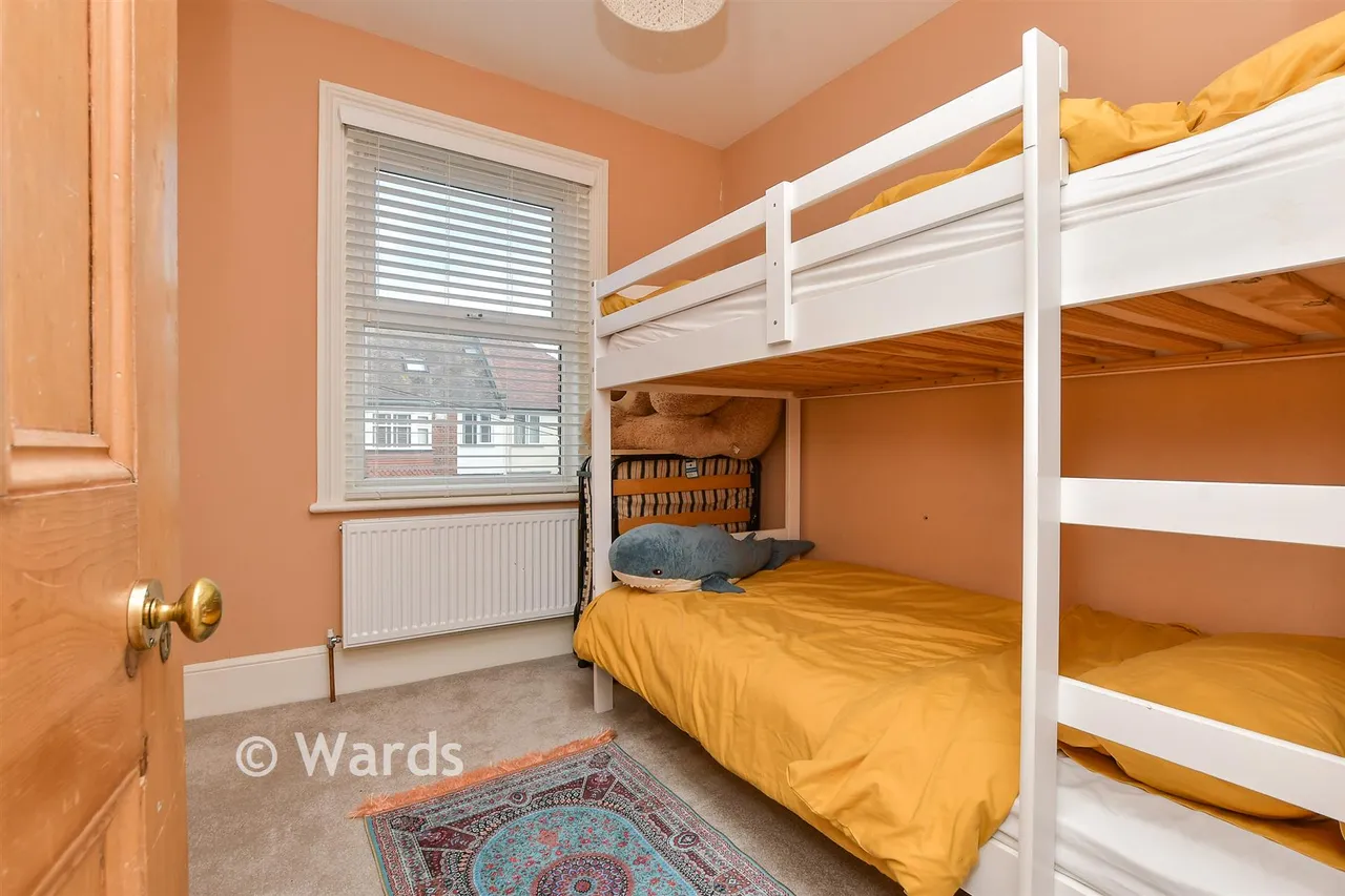 Pierremont Avenue, Broadstairs, CT10, photo 19
