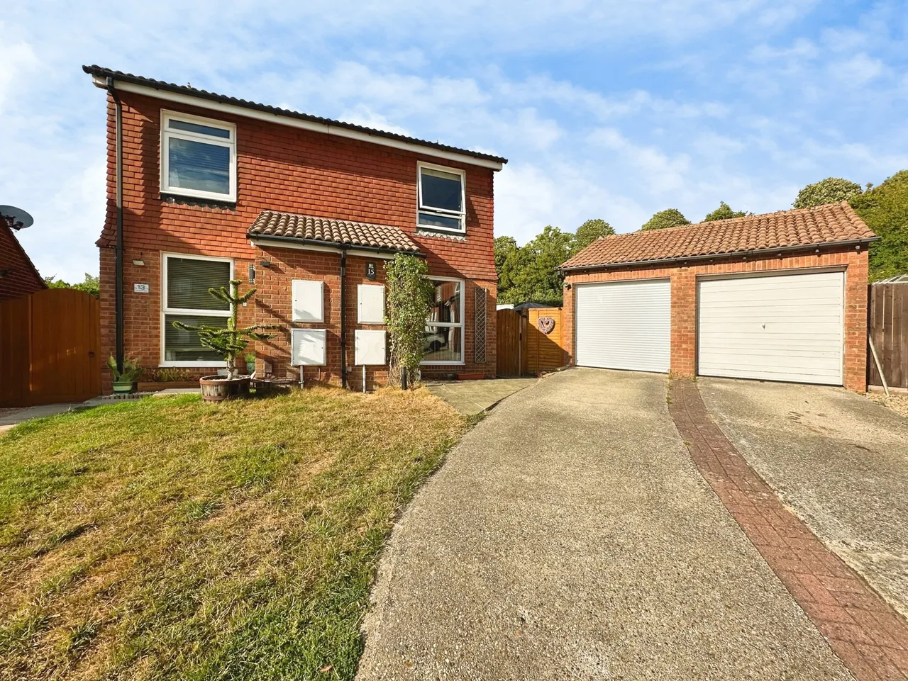 2 bed house for sale — Scarlatti Road, Basingstoke, Hampshire, RG22 4LY