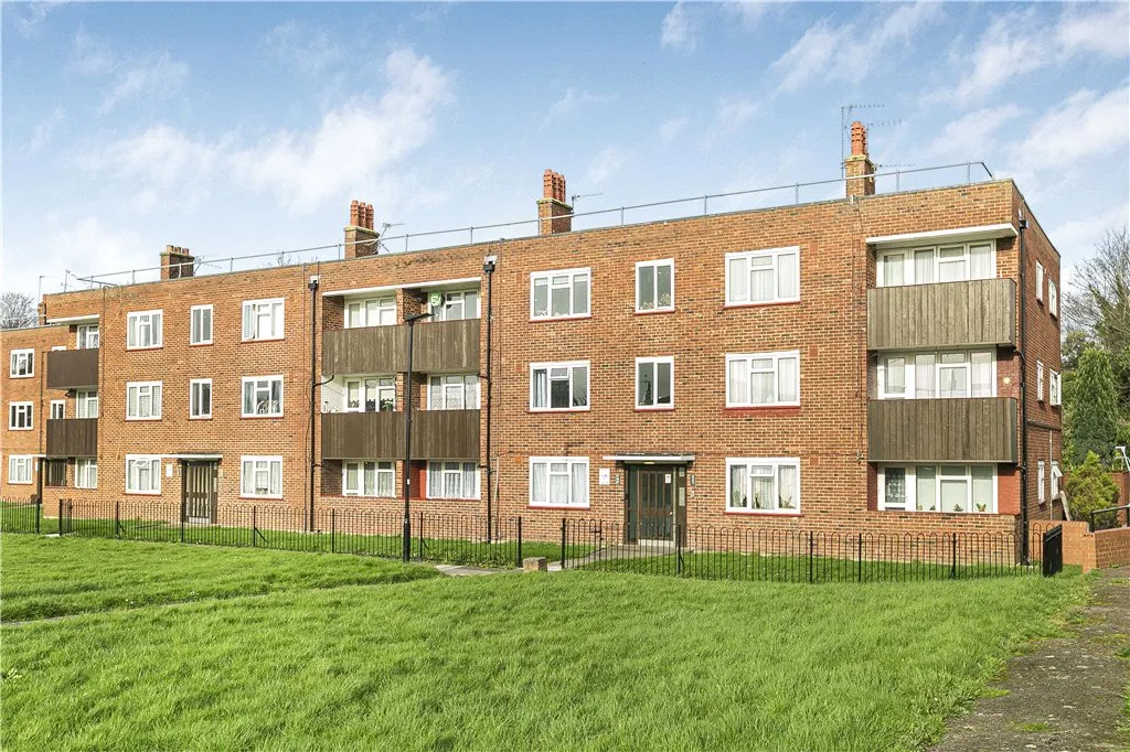 Field Lane, Brentford, TW8, photo 2