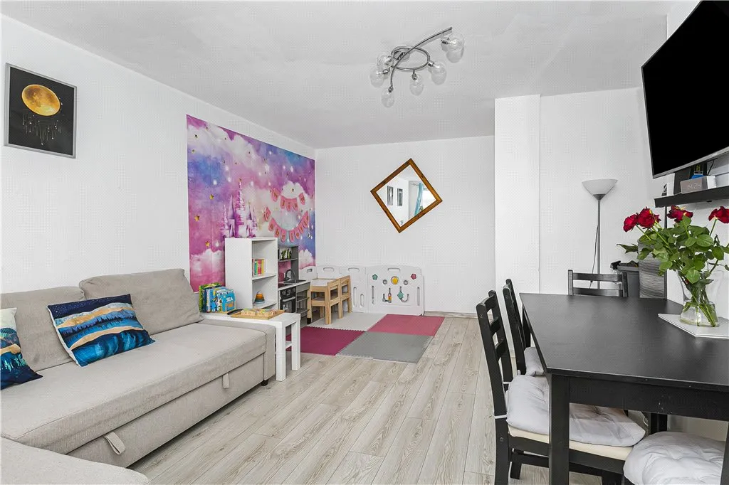 Field Lane, Brentford, TW8, photo 8