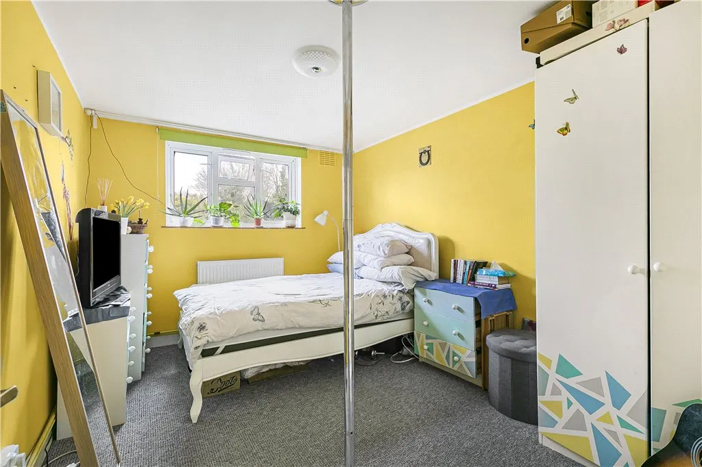 Field Lane, Brentford, TW8, photo 10