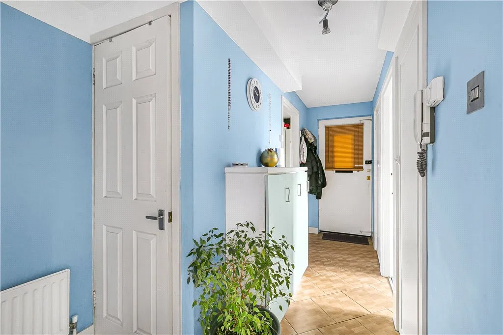 Field Lane, Brentford, TW8, photo 11