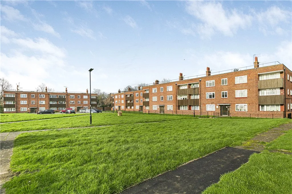 Field Lane, Brentford, TW8, photo 17
