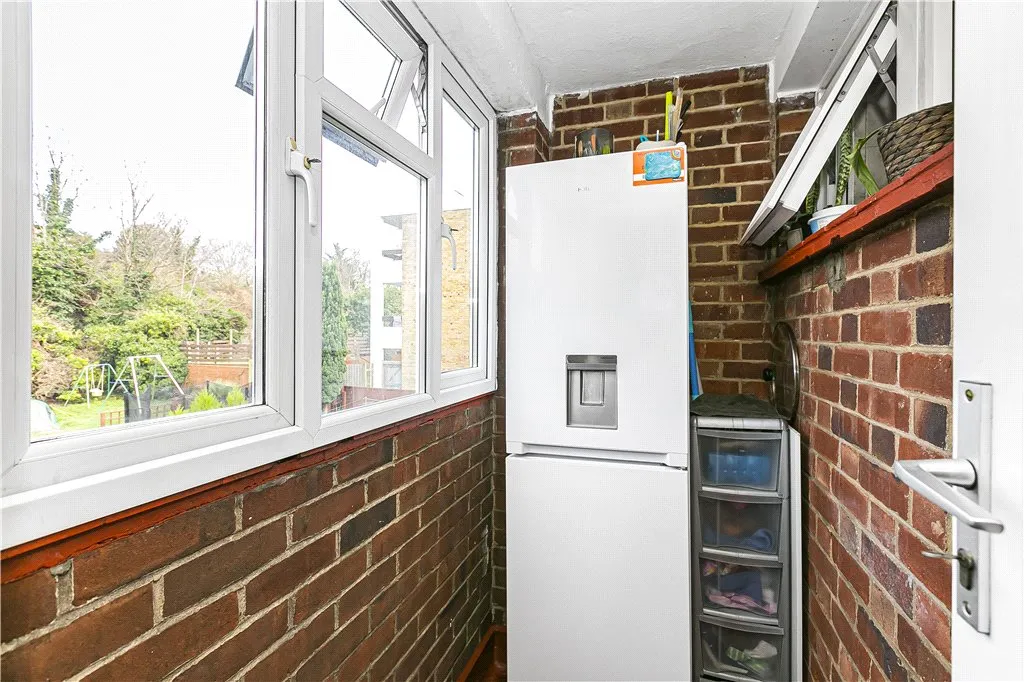 Field Lane, Brentford, TW8, photo 15