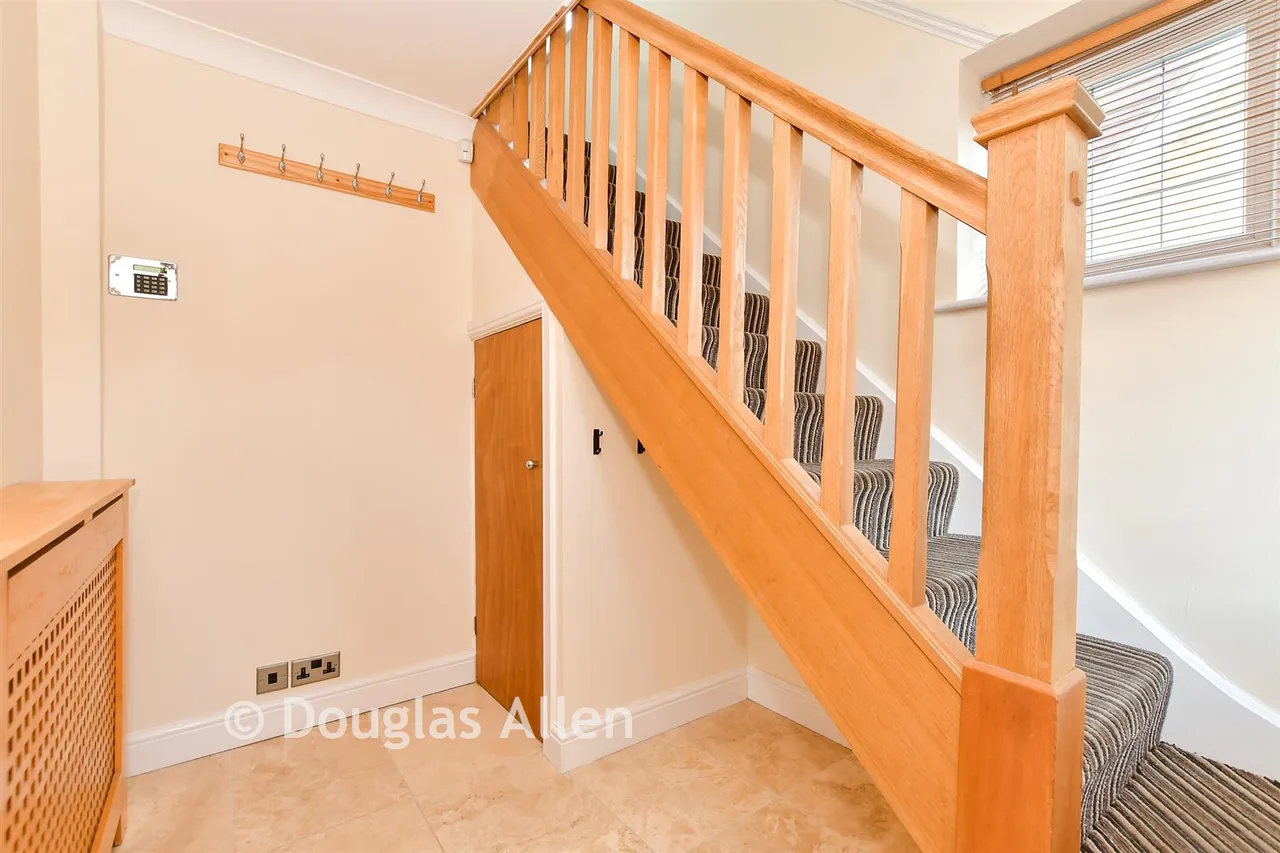 Beauchamps Drive, Wickford, SS11, photo 6