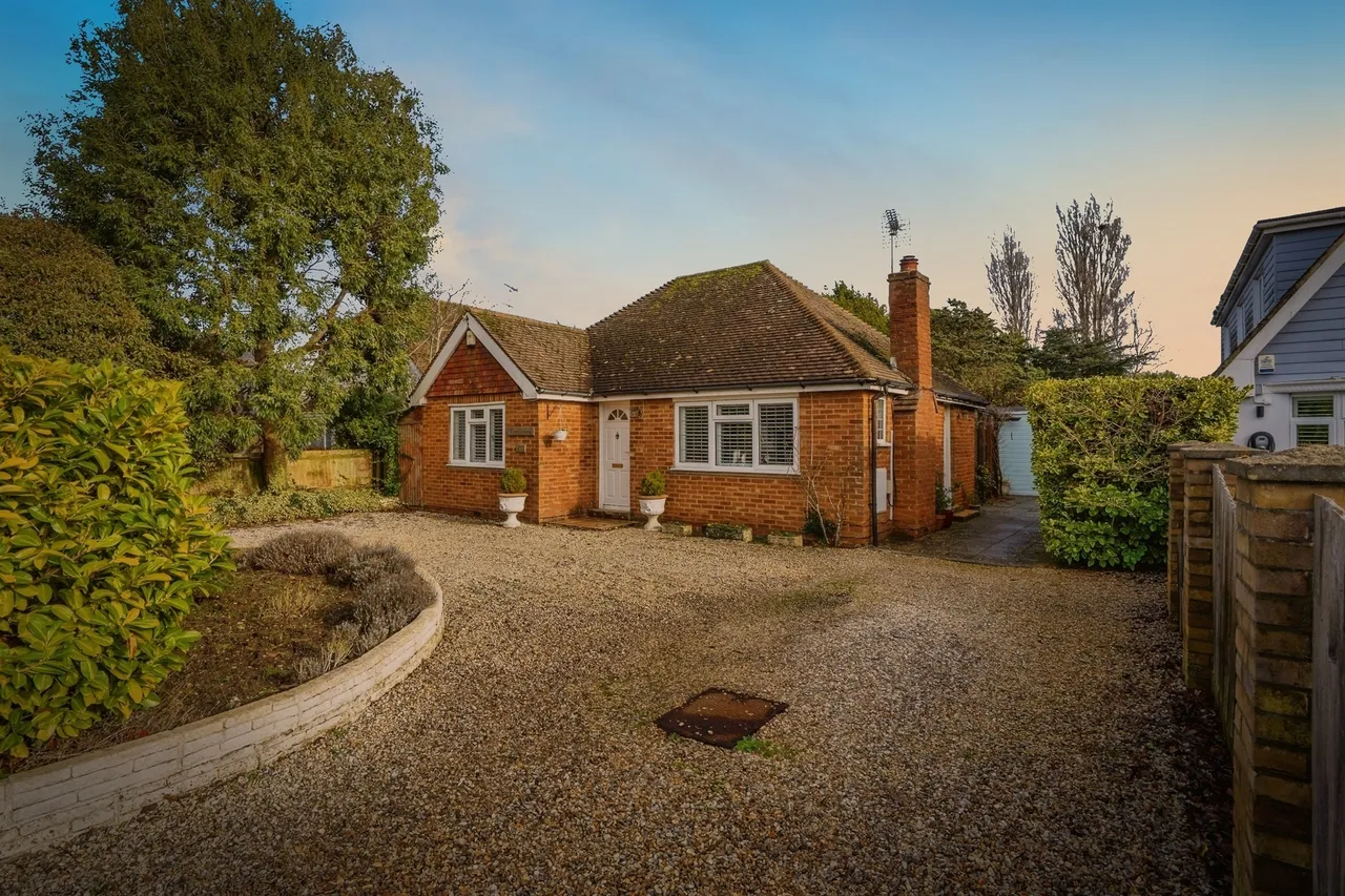 2 bed house for sale — Lion Road, Bognor Regis
