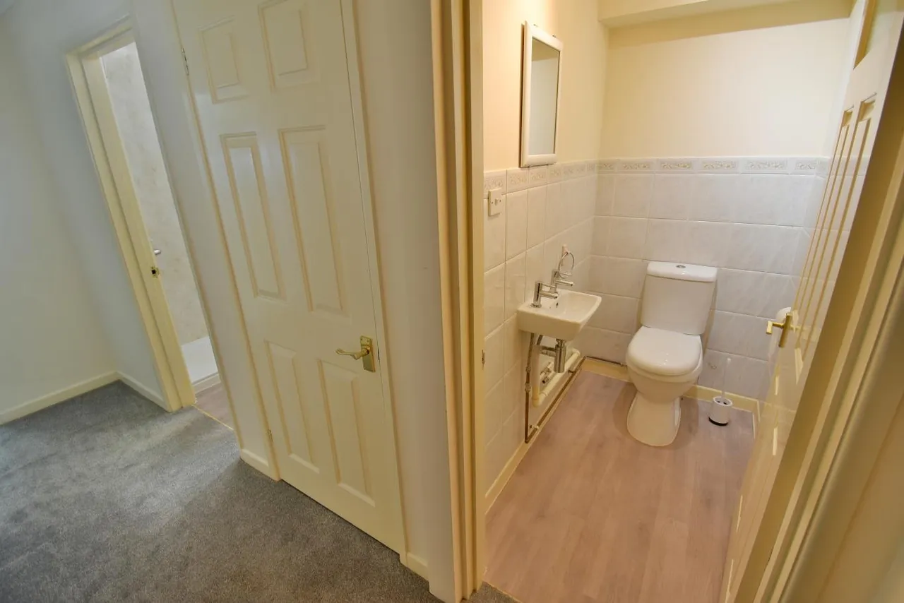 Milton Court, BH22, photo 8