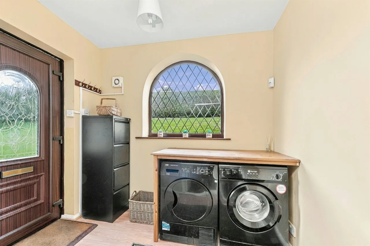 Markfield Drive, Low Moor, BD12, photo 2