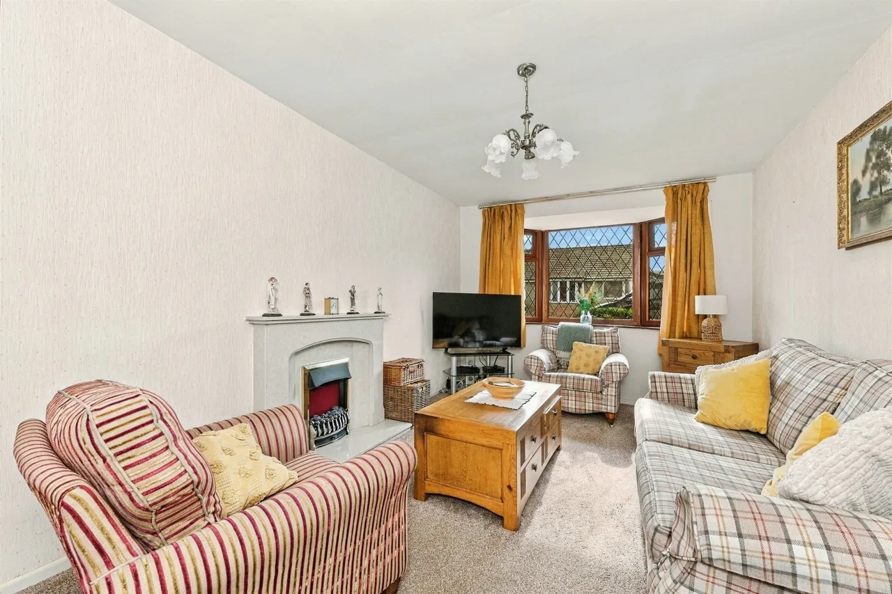 Markfield Drive, Low Moor, BD12, photo 4