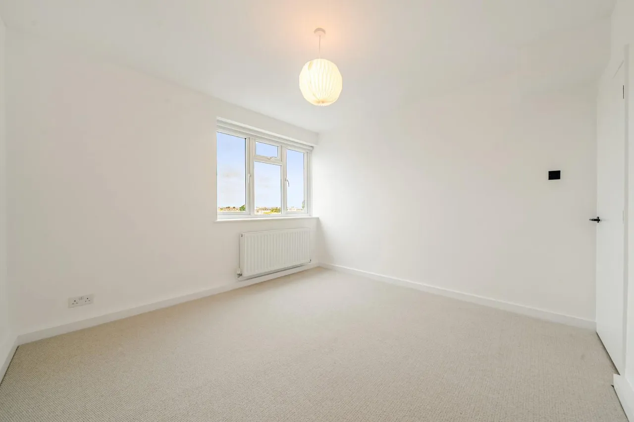 Iona Close, SE6, photo 4