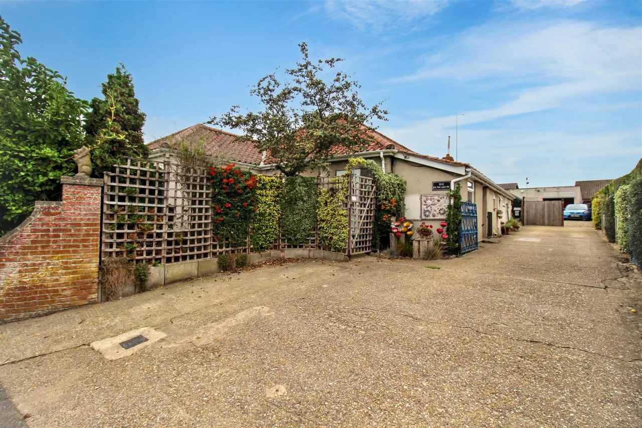 Bure Valley Lane, Aylsham, NR11, photo 12