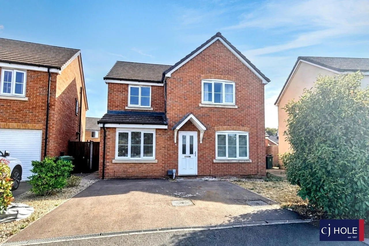 4 bed house for sale, Clock Tower Road, Longford, GL2