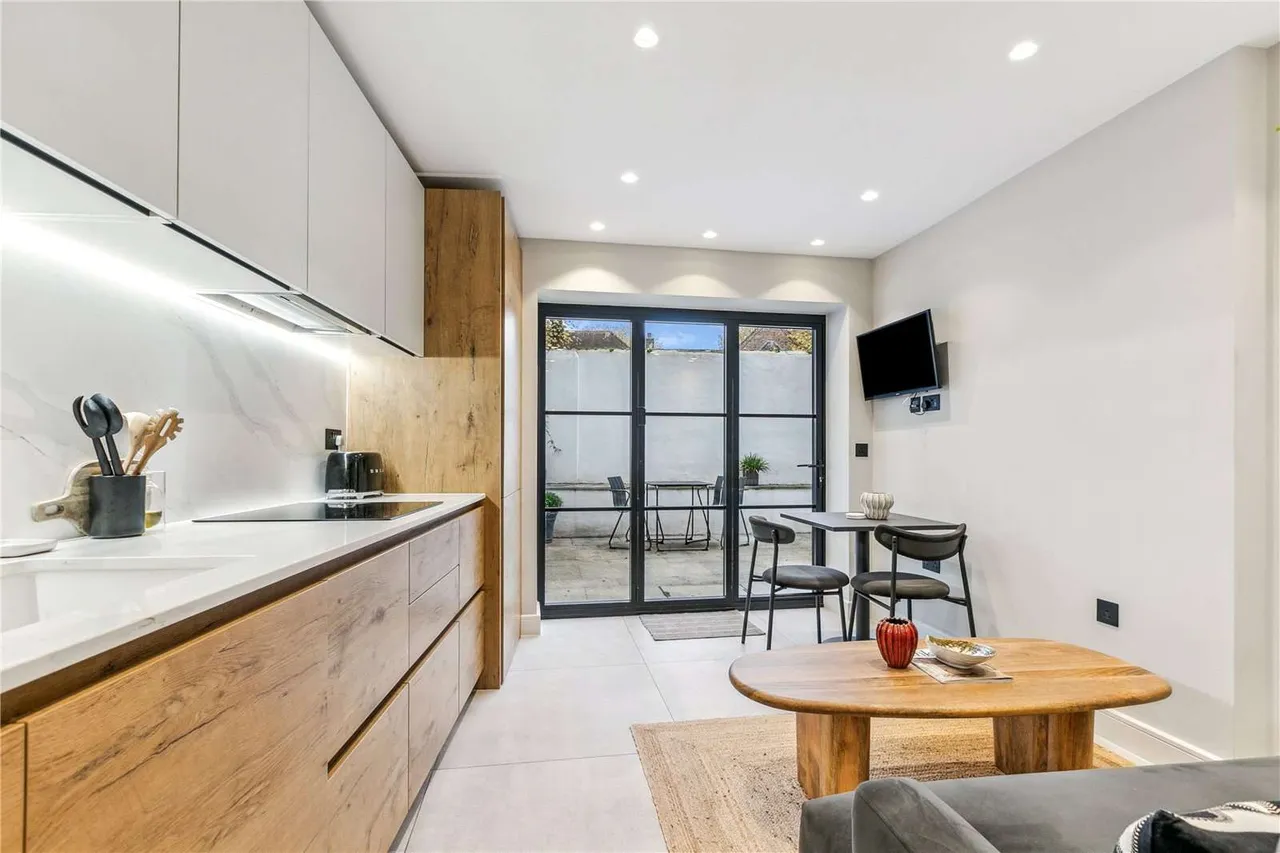 1 bed flat for sale — Netherford Road, London, SW4 6AF