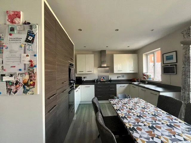 Wilson Close, Weldon, DA10, photo 8
