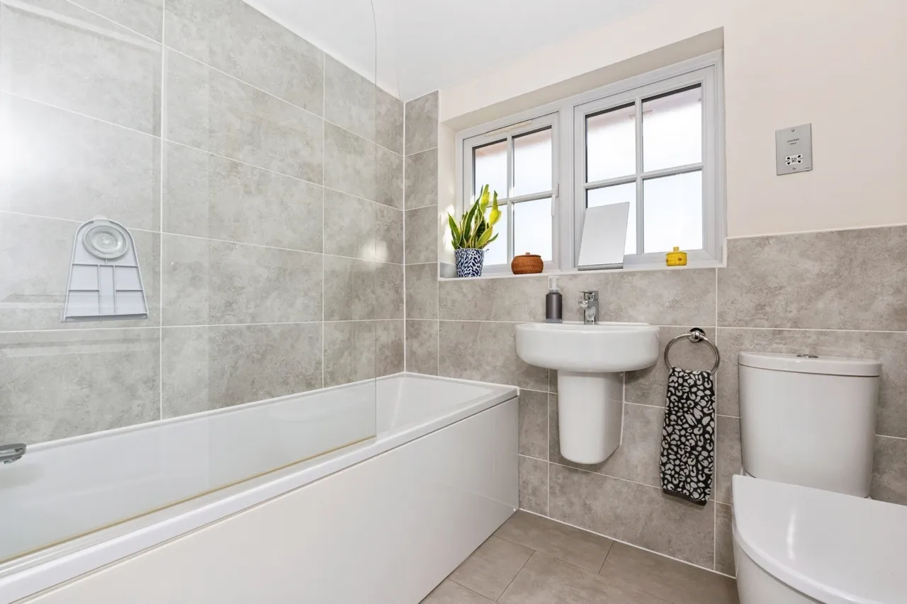 Wilson Close, Weldon, DA10, photo 17