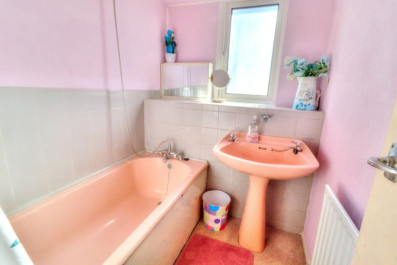 Collyer Road, Stokenchurch, HP14, photo 9