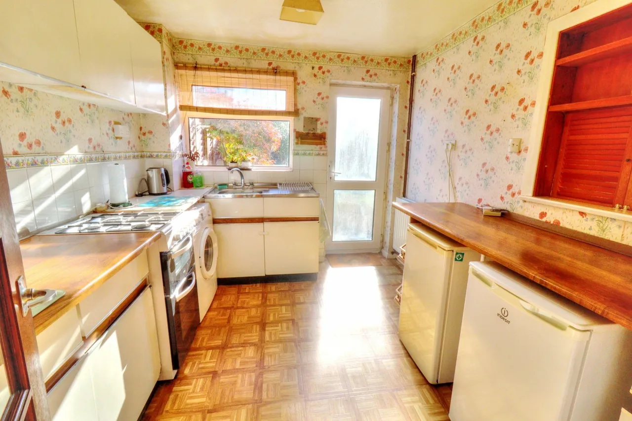 Collyer Road, Stokenchurch, HP14, photo 5