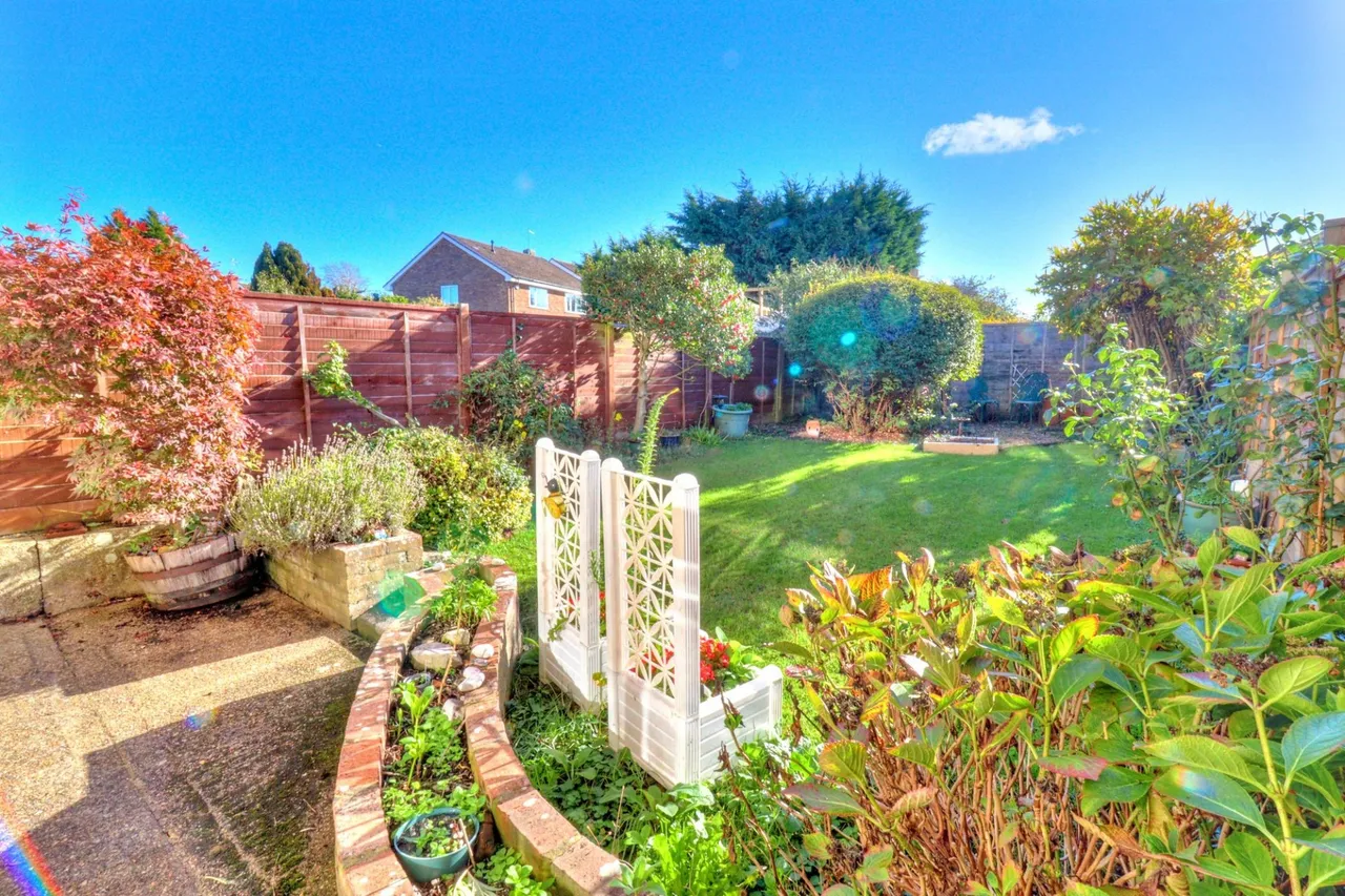 Collyer Road, Stokenchurch, HP14, photo 4