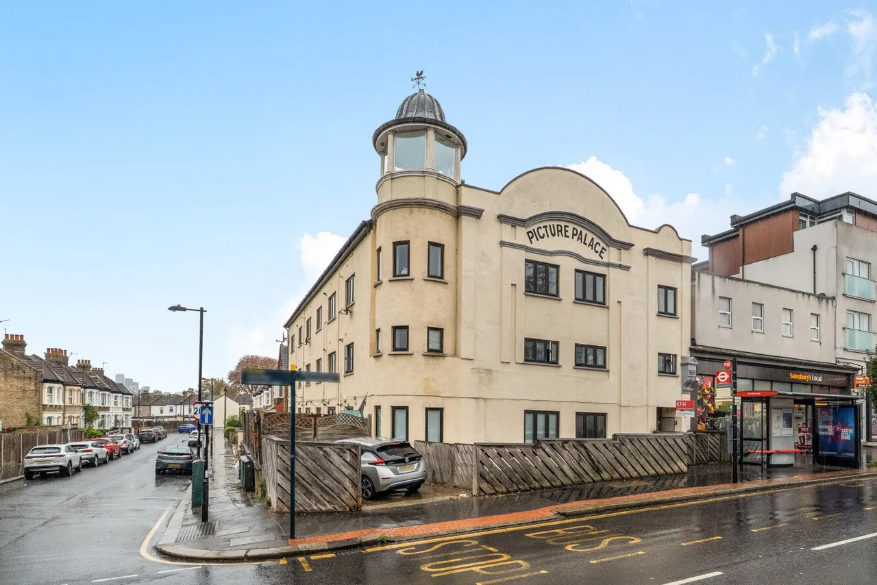 Portland Road, London, SE25, photo 12