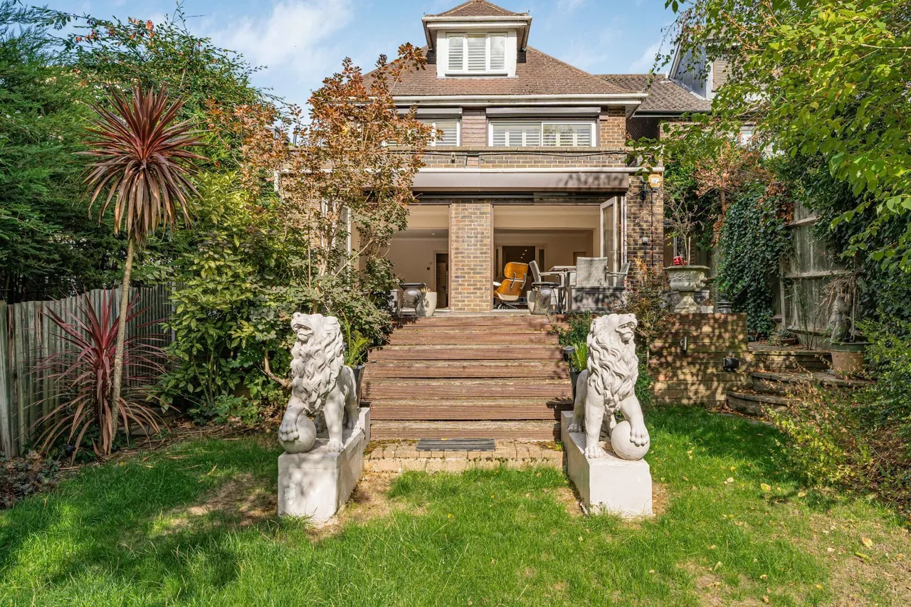 West Heath Gardens, Hampstead, NW3, photo 36