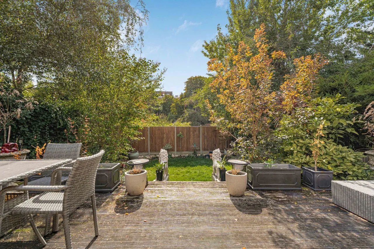 West Heath Gardens, Hampstead, NW3, photo 37