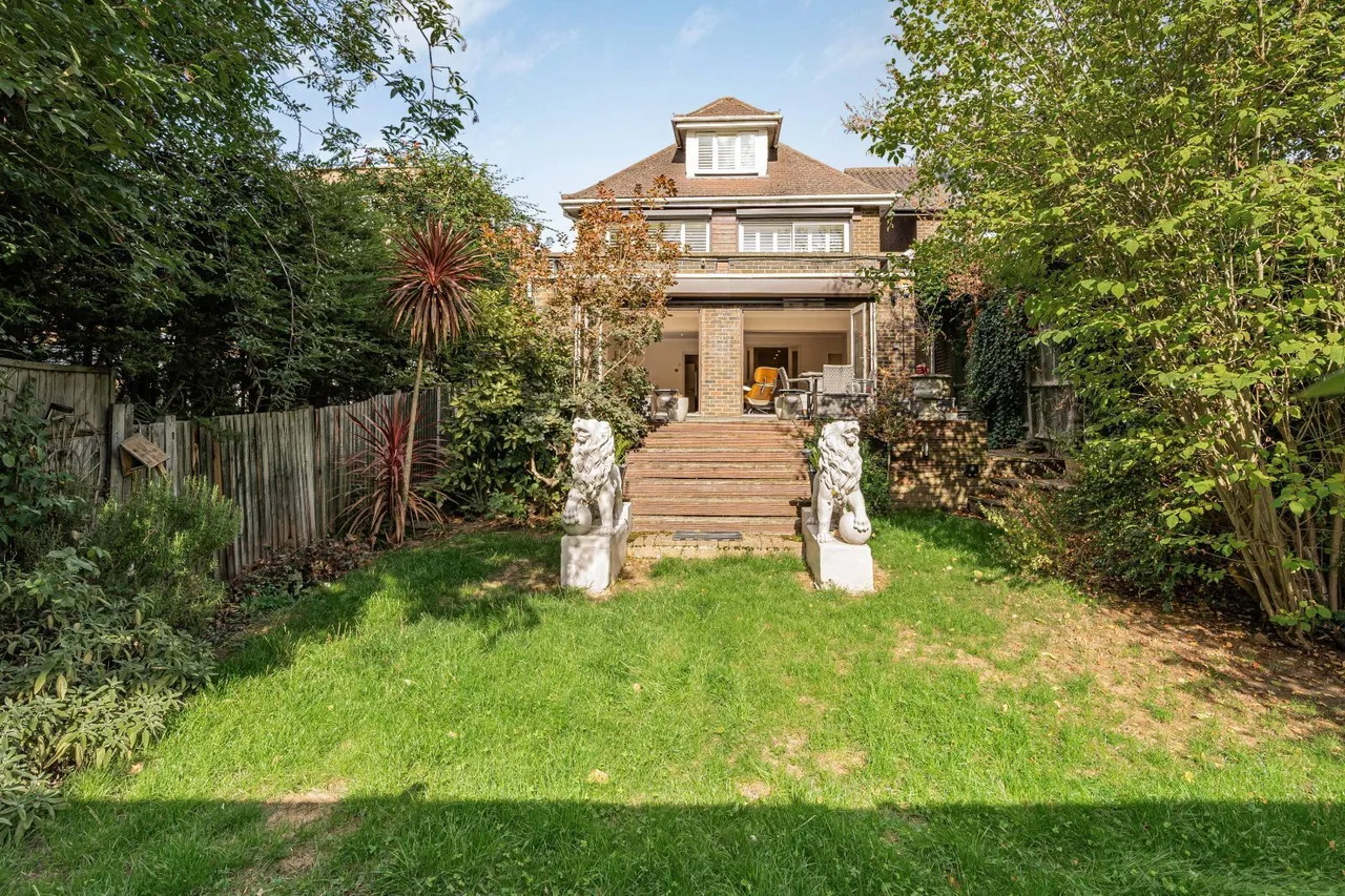 West Heath Gardens, Hampstead, NW3, photo 35