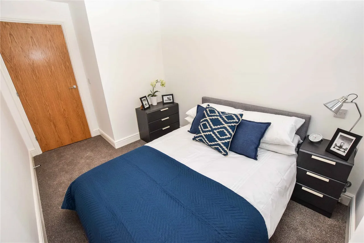 Benbow Street, Sale, M33, photo 7