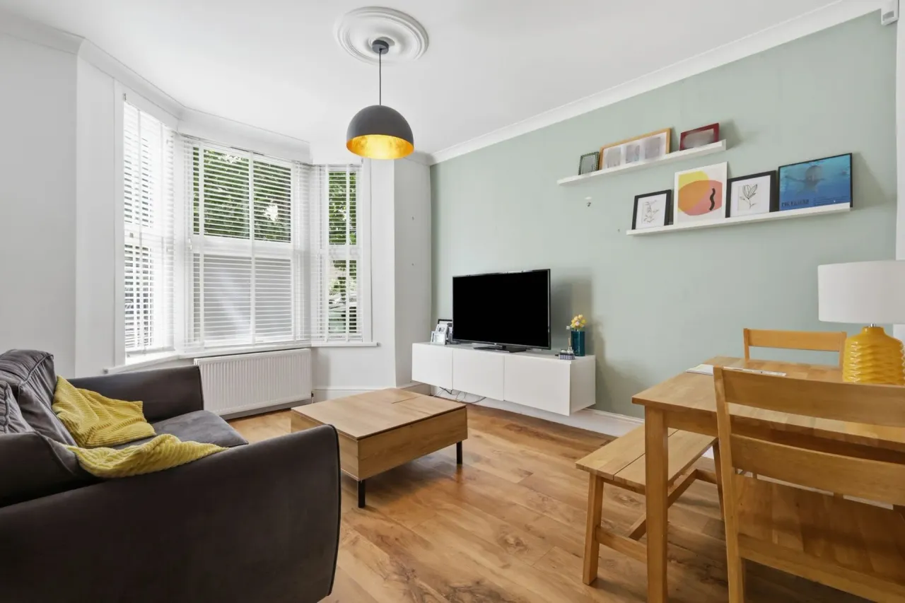 Buckland Road, Leyton, E10, photo 2