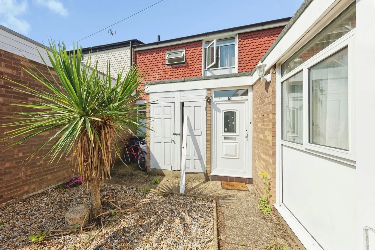 3 bed house for sale — Alfred Close, Canterbury, Kent, CT1