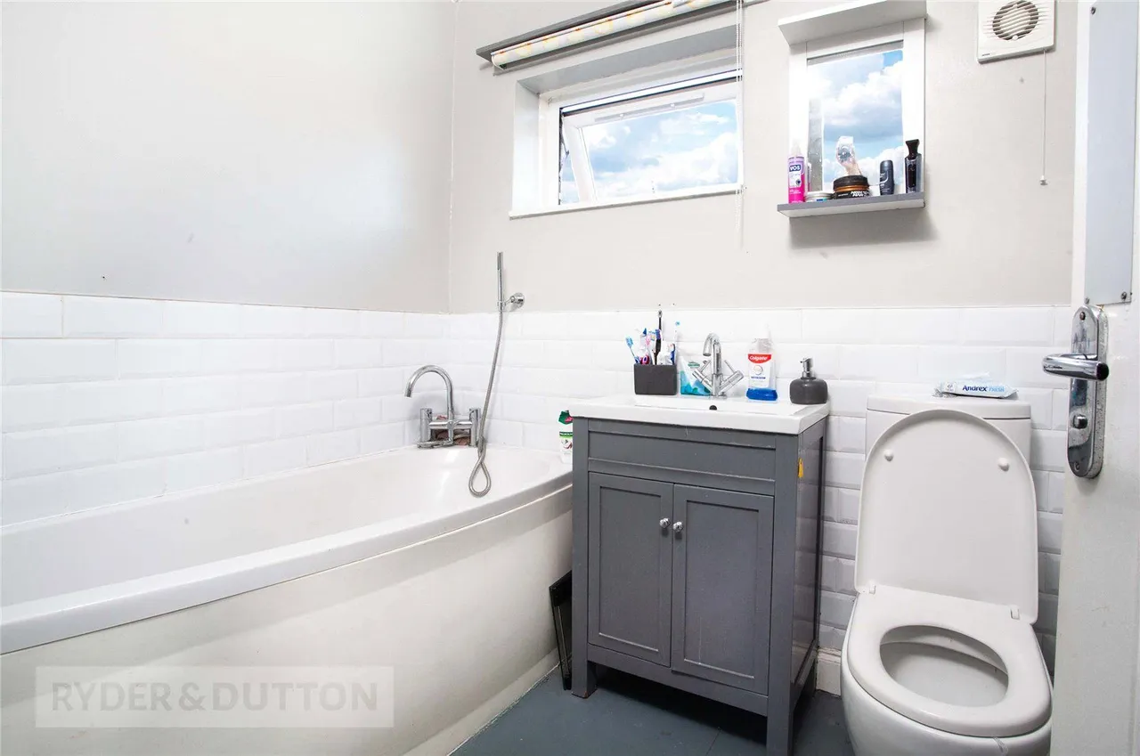 Abbey Crescent, Heywood, OL10, photo 9