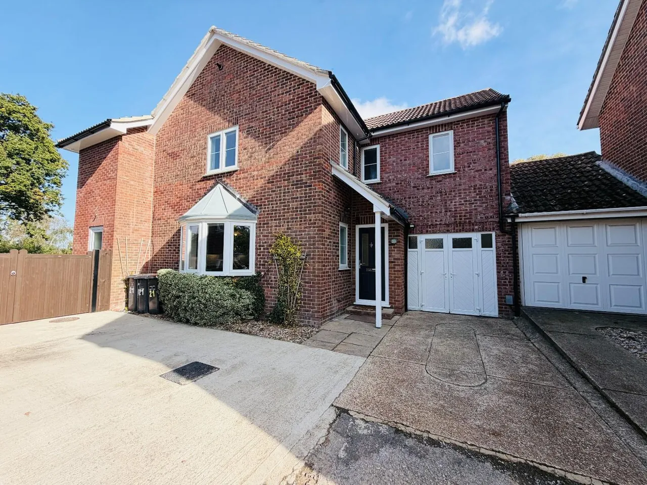 5 bed house to rent, Tottehale Close, North Baddesley, SO52