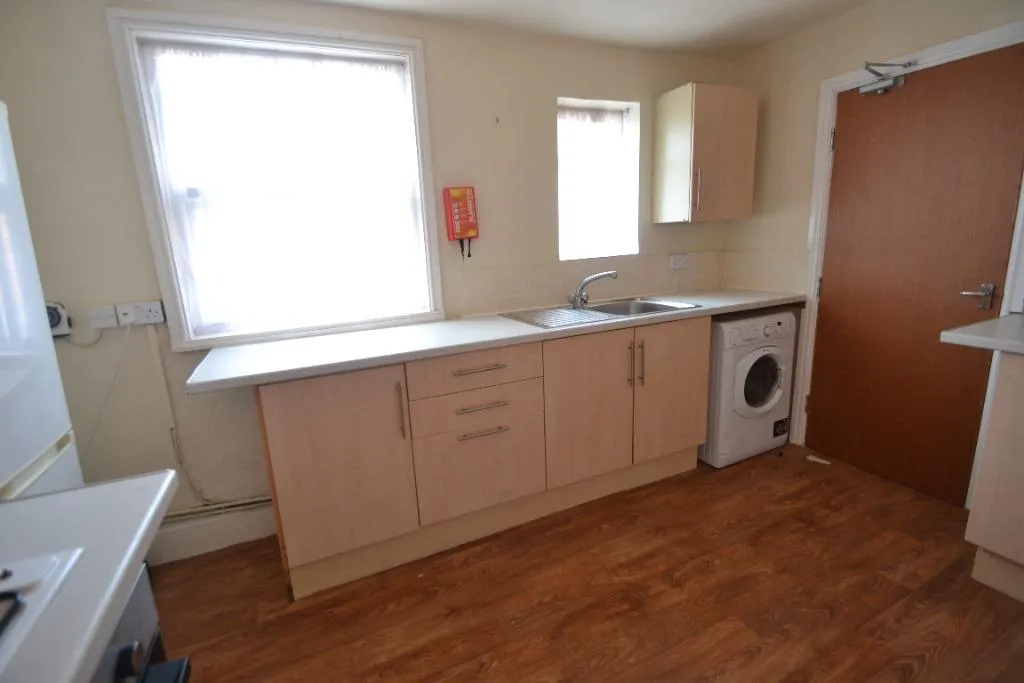 Henry Road, West Bridgford, NG2, photo 3