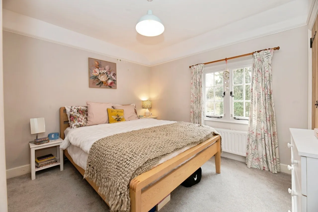 Lower Road, Little Bookham, KT23, photo 5