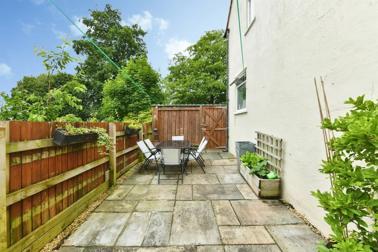 Sealey Crescent, Wells, BA5, photo 3