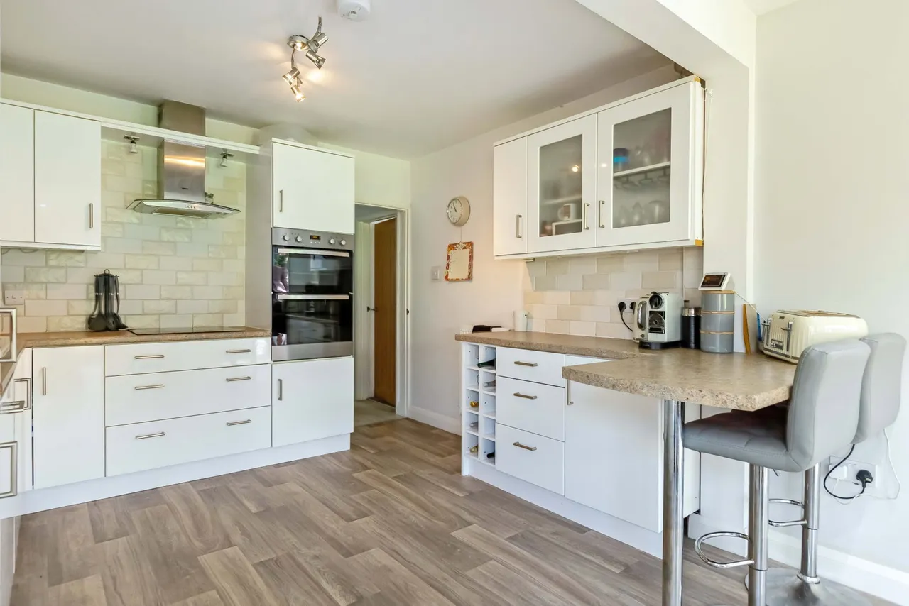 Vale Avenue, Findon Valley, Worthing, BN14, photo 12
