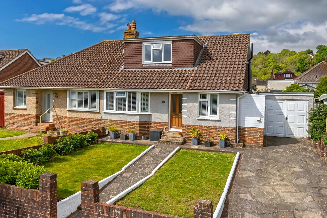 4 bed house for sale — Vale Avenue, Findon Valley, Worthing, BN14