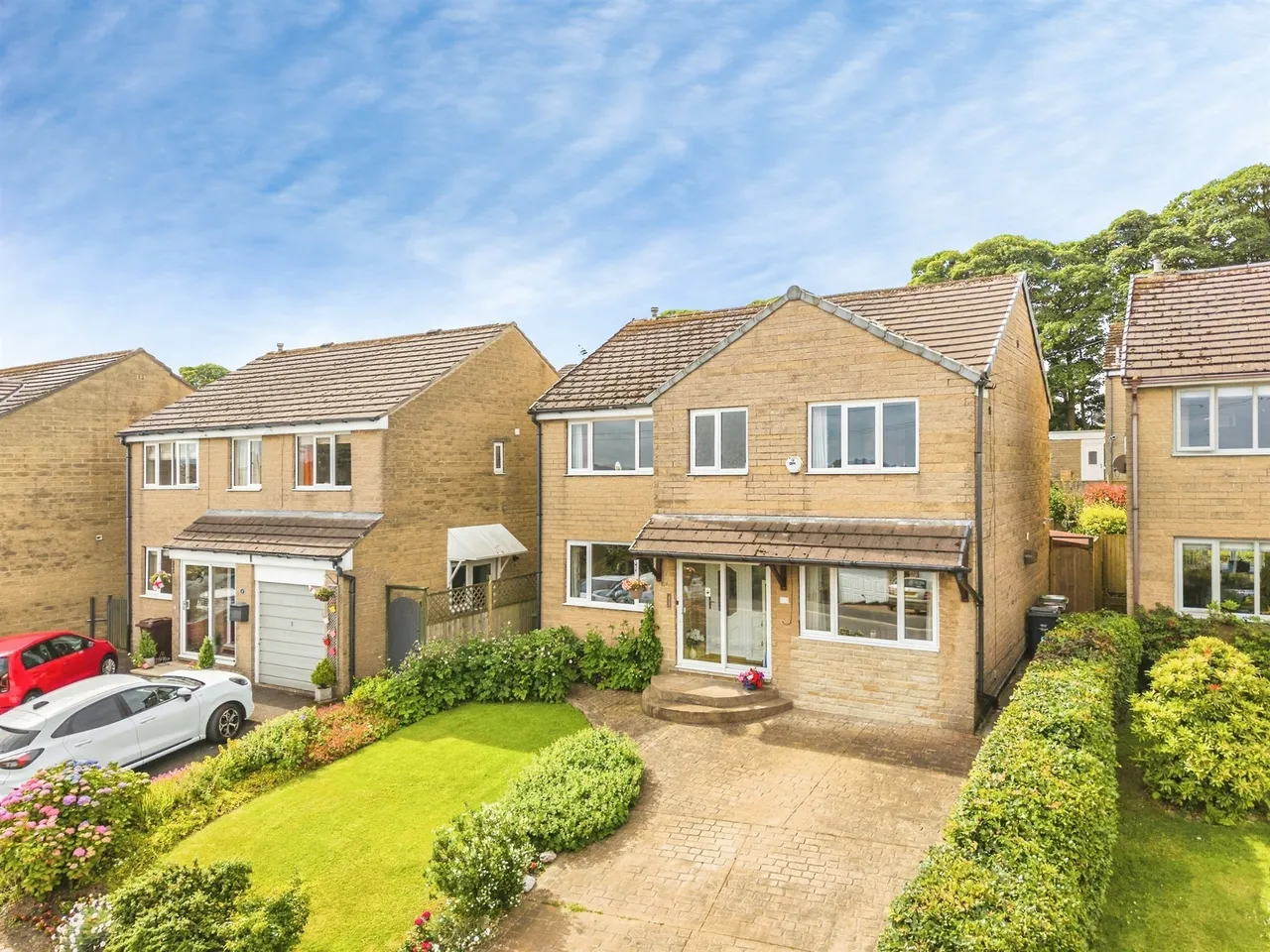 4 bed house for sale — Denham Drive, Netherthong, Holmfirth