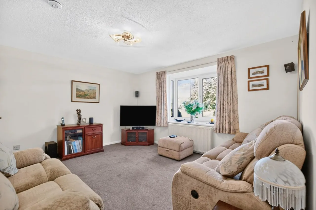 Beningborough Drive, Harrogate, photo 2