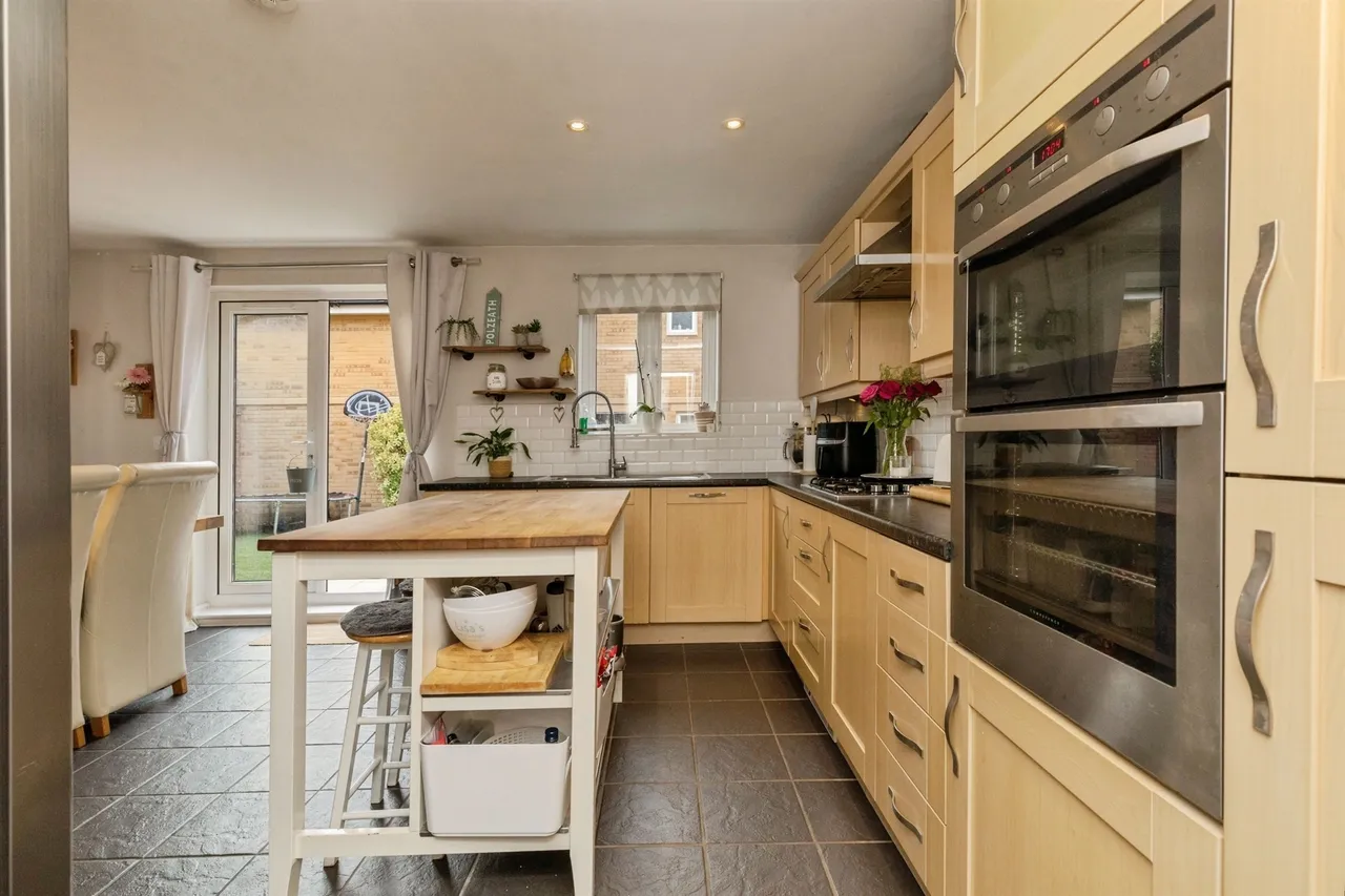 Loop Road, Mangotsfield, BS16, photo 5