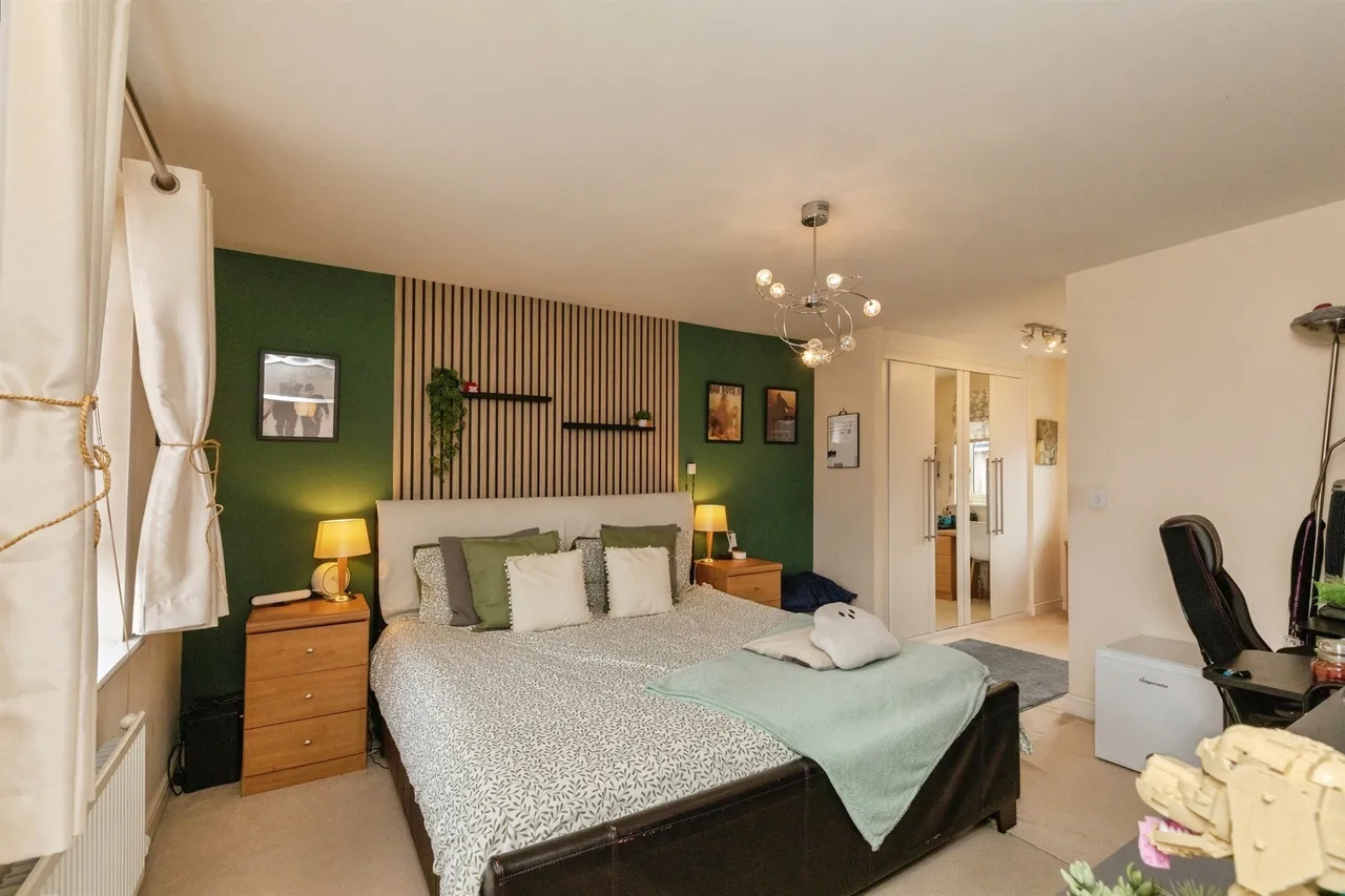 Loop Road, Mangotsfield, BS16, photo 12